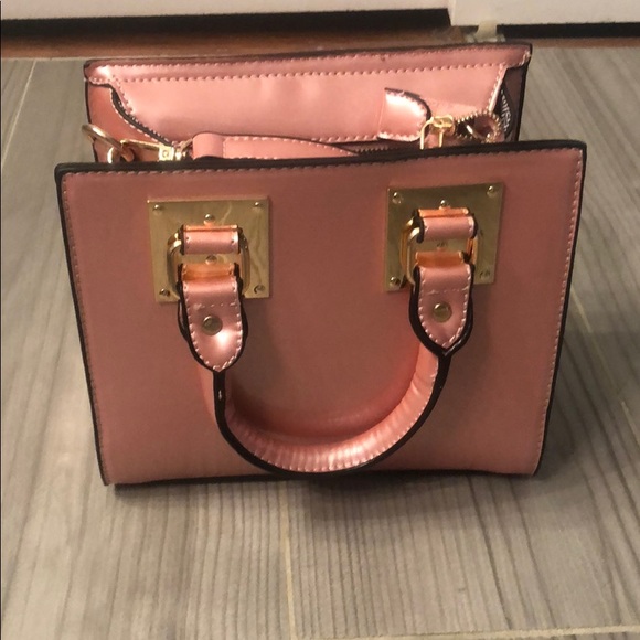 Baby Pink Crossbody Adjustable Handbag - Picture 3 of 8